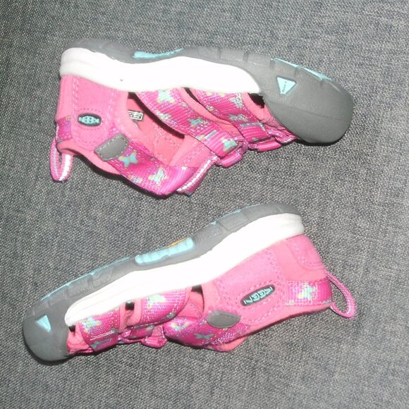 Keen Newport H2 Pink with Blue Butterflies Closed Toe Sandals Shoes Toddler ~ 6 - Picture 5 of 5